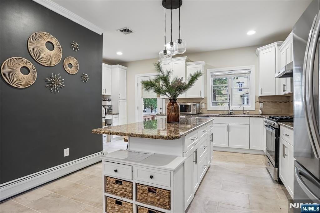 174 Fort Lee Rd #B - Photo 7 of 23