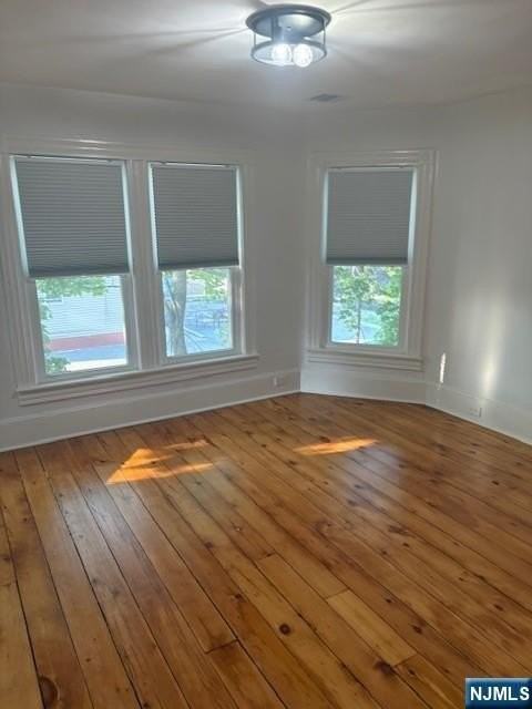 20 Maple St - Photo 4 of 9