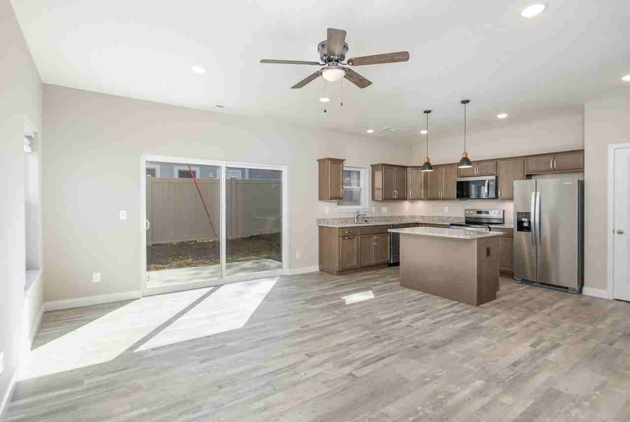 505 Station Ct #505 - Photo 3 of 23