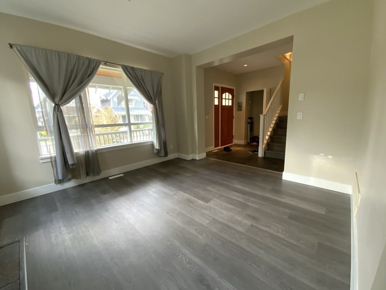 239 Jensen Street - Photo 3 of 12