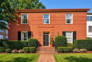 featured image of 528 Walnut St
