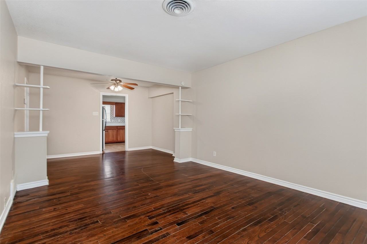 10943 Desdemona Dr - Photo 2 of 26