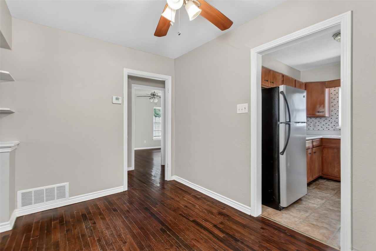 10943 Desdemona Dr - Photo 5 of 26