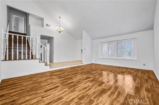 19 Lafayette - Photo 2 of 8