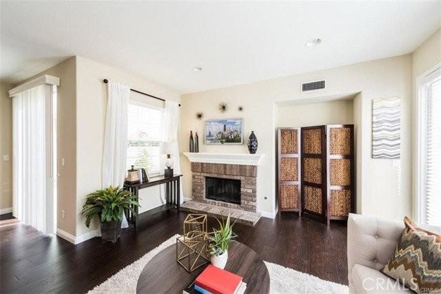 103 Vermillion - Photo 4 of 8