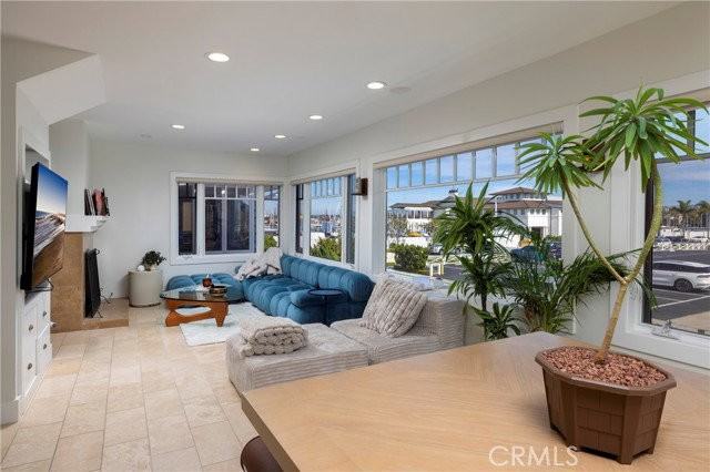 203 8th St - Photo 3 of 4