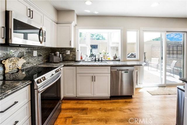 18195 Canyon Ct - Photo 5 of 8