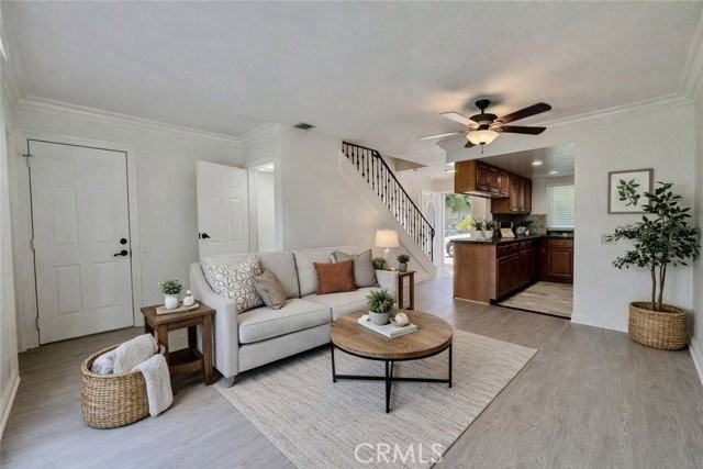 2558 Orange Ave - Photo 2 of 8