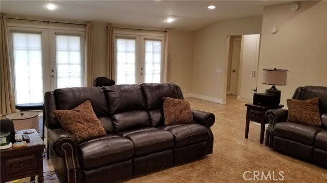 5325 La Forest Dr - Photo 3 of 8