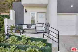 4110 Vanetta Pl - Photo 3 of 8