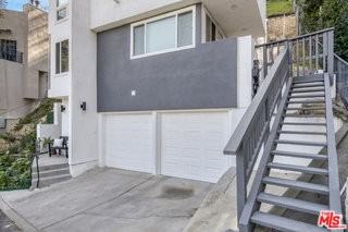 4110 Vanetta Pl - Photo 4 of 8