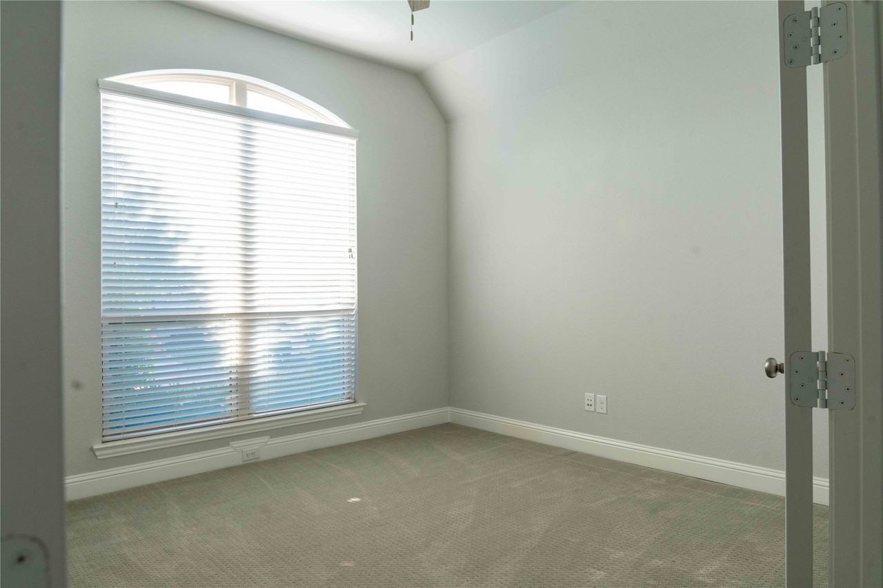 4449 Tall Knight Ln - Photo 5 of 24