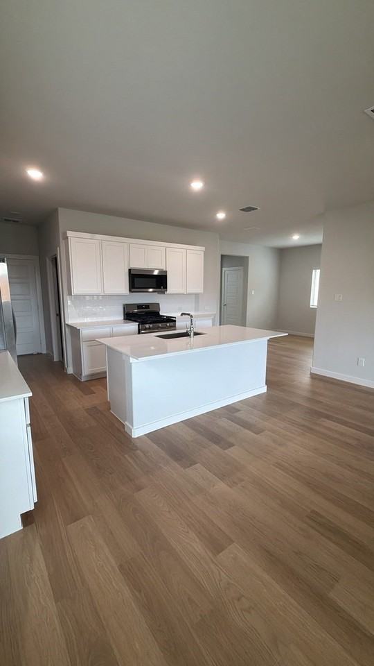 876 Sunflower Rd - Photo 5 of 23