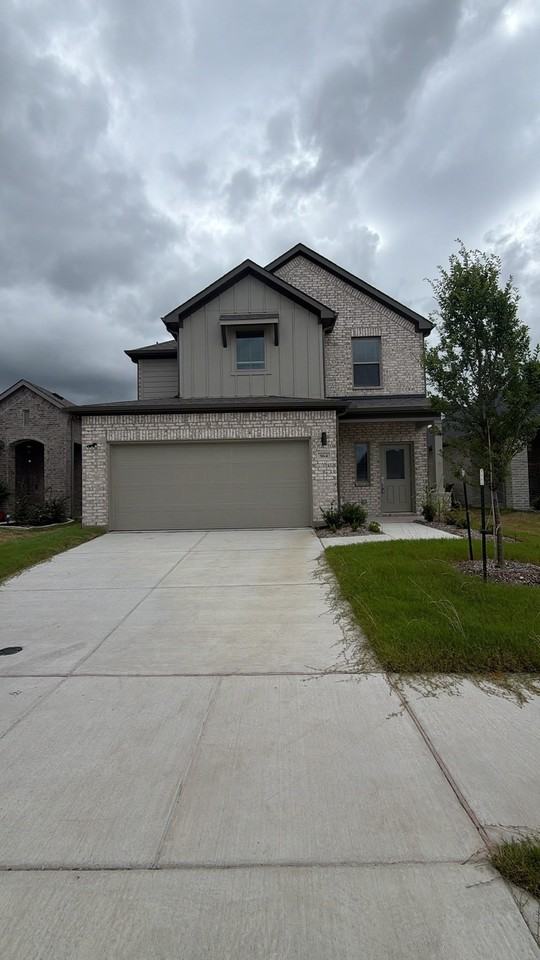 964 Dahlia Dr