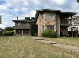 featured image of 802 N Crockett St #C
