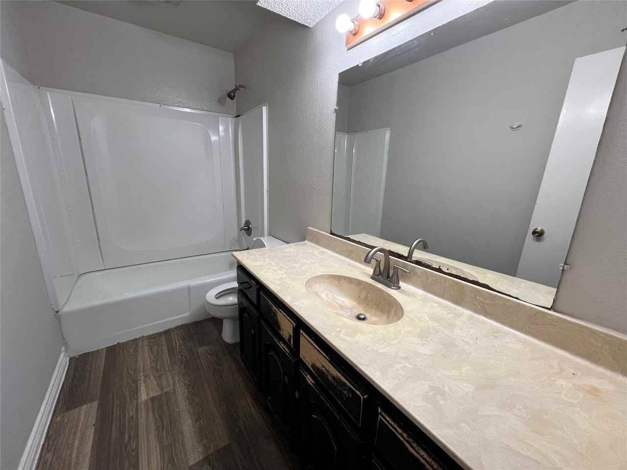 802 N Crockett St #C - Photo 6 of 9