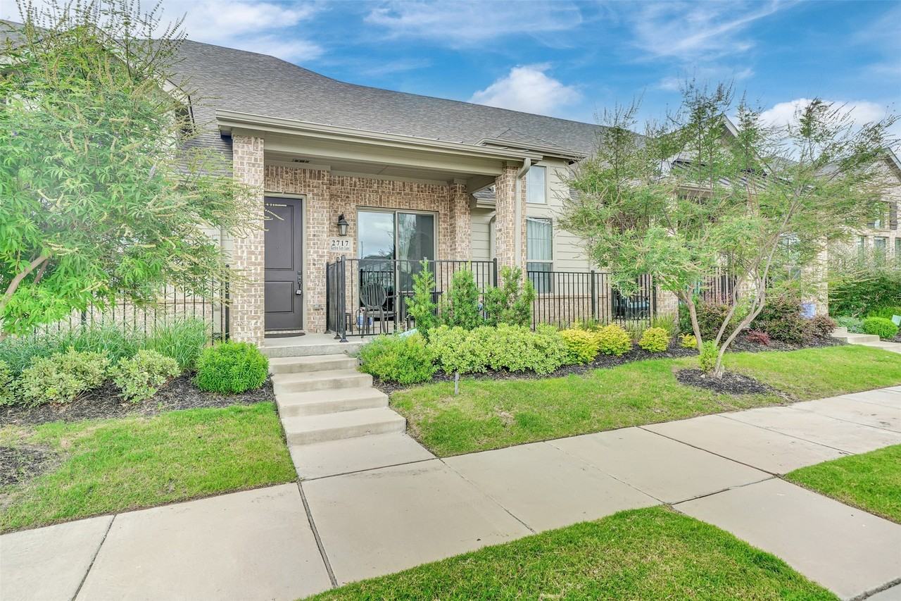 2717 Garden Gate Ln - Photo 2 of 35