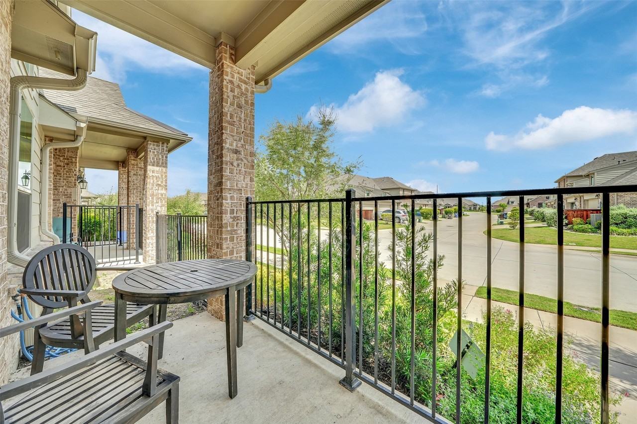 2717 Garden Gate Ln - Photo 5 of 35