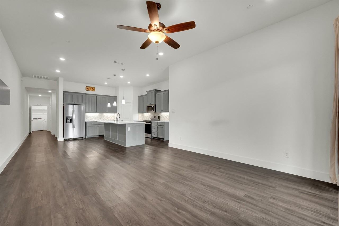 2717 Garden Gate Ln - Photo 7 of 35