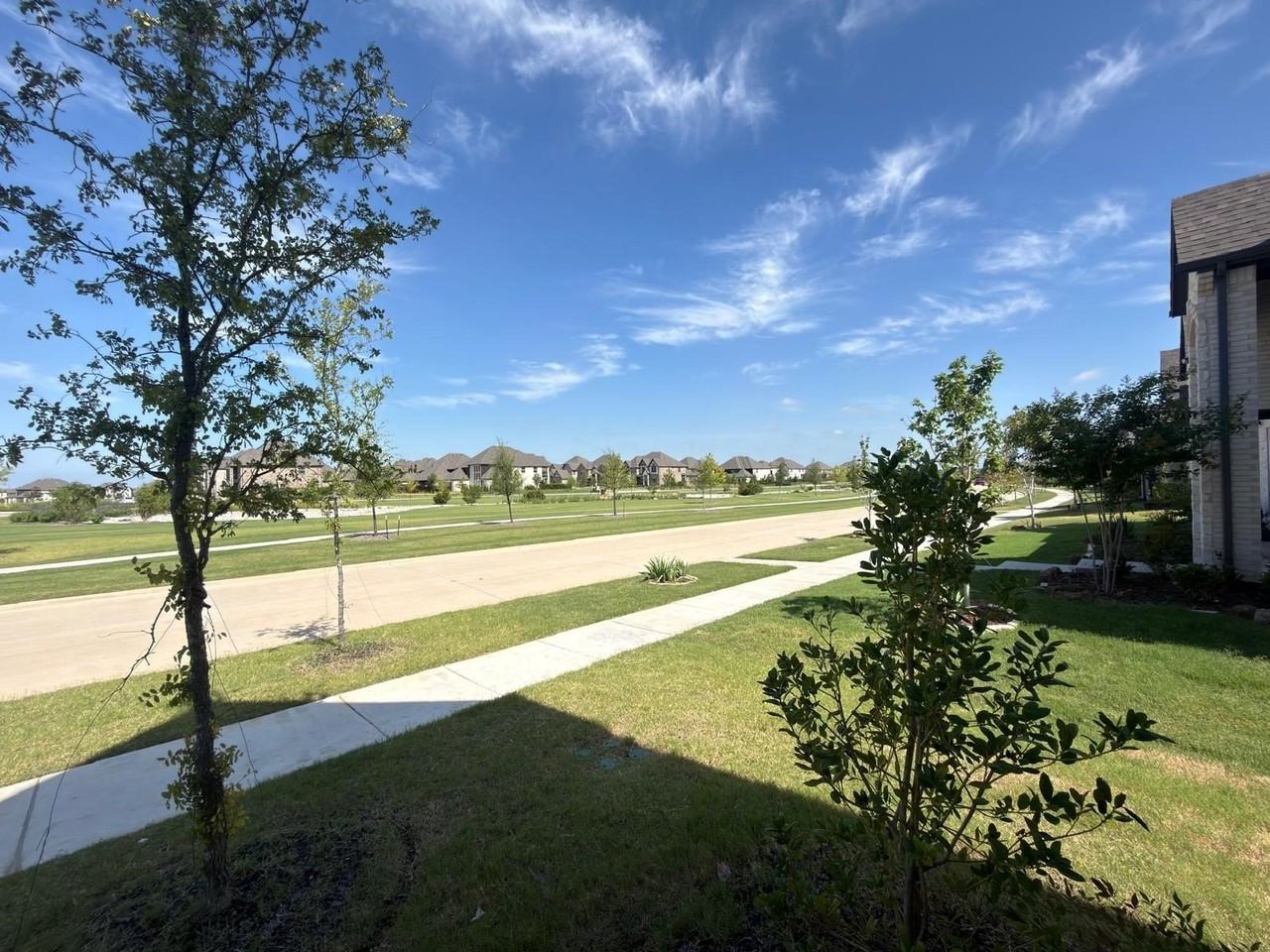 14902 Hometown Dr - Photo 6 of 37