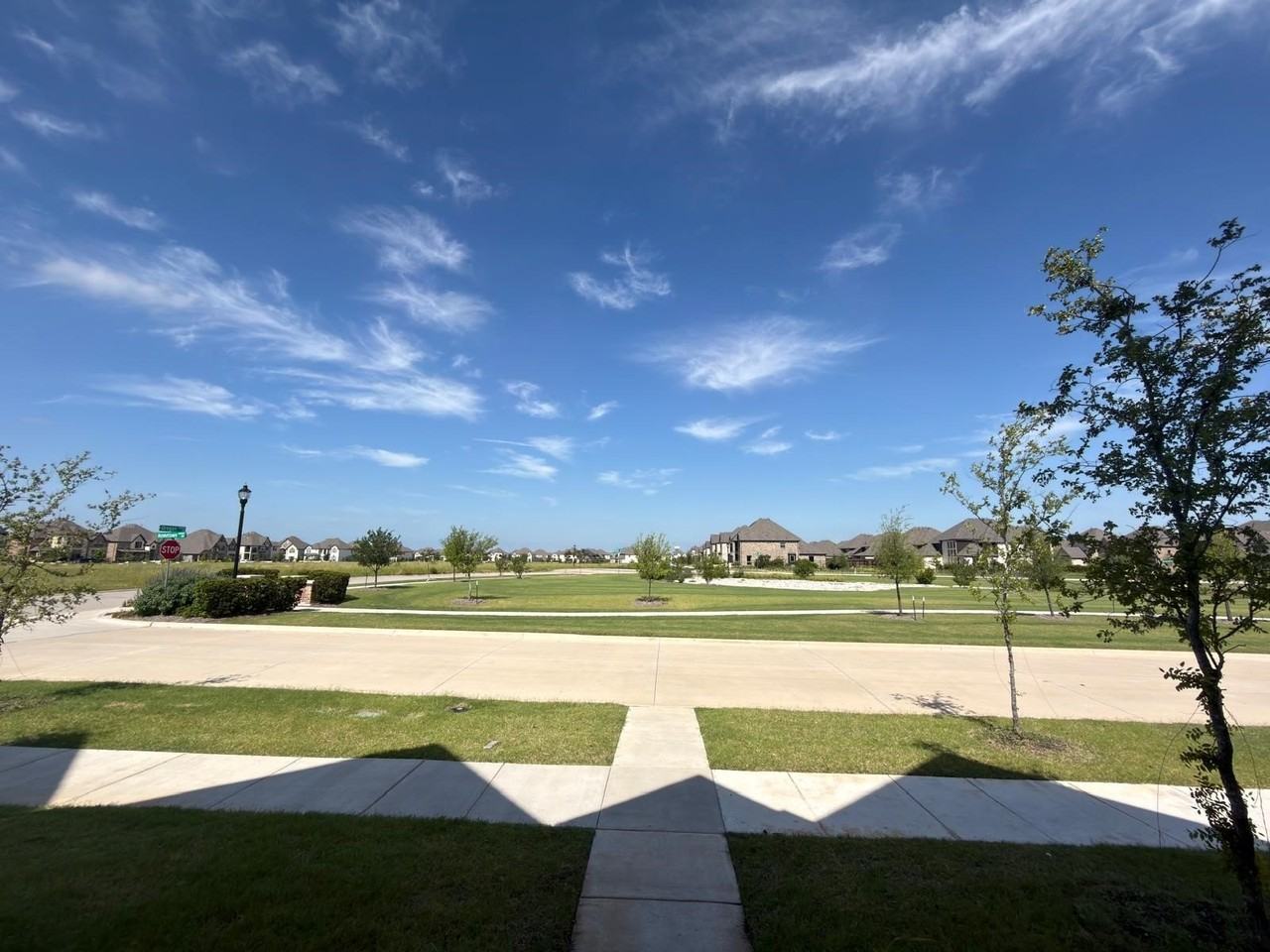 14902 Hometown Dr - Photo 7 of 37