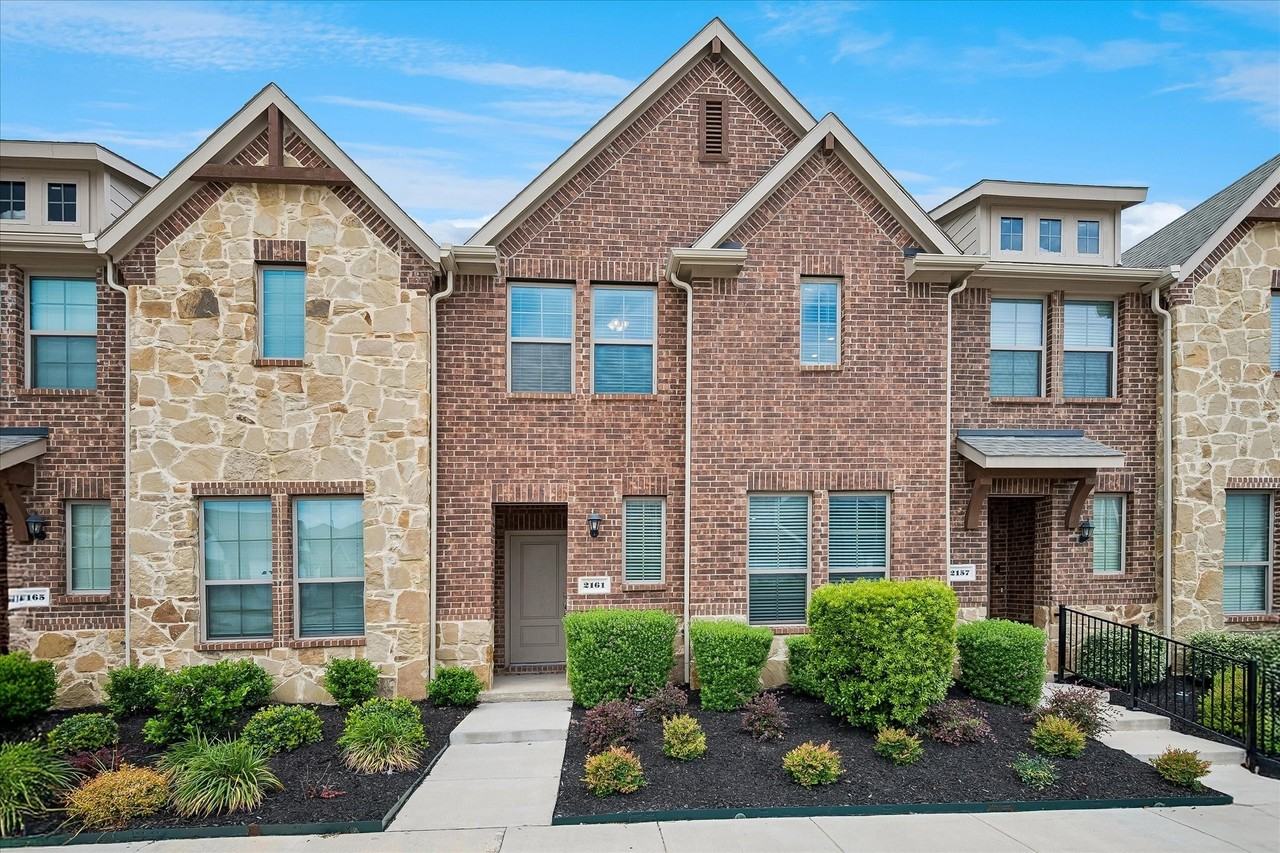 2161 Crooked Bow Dr