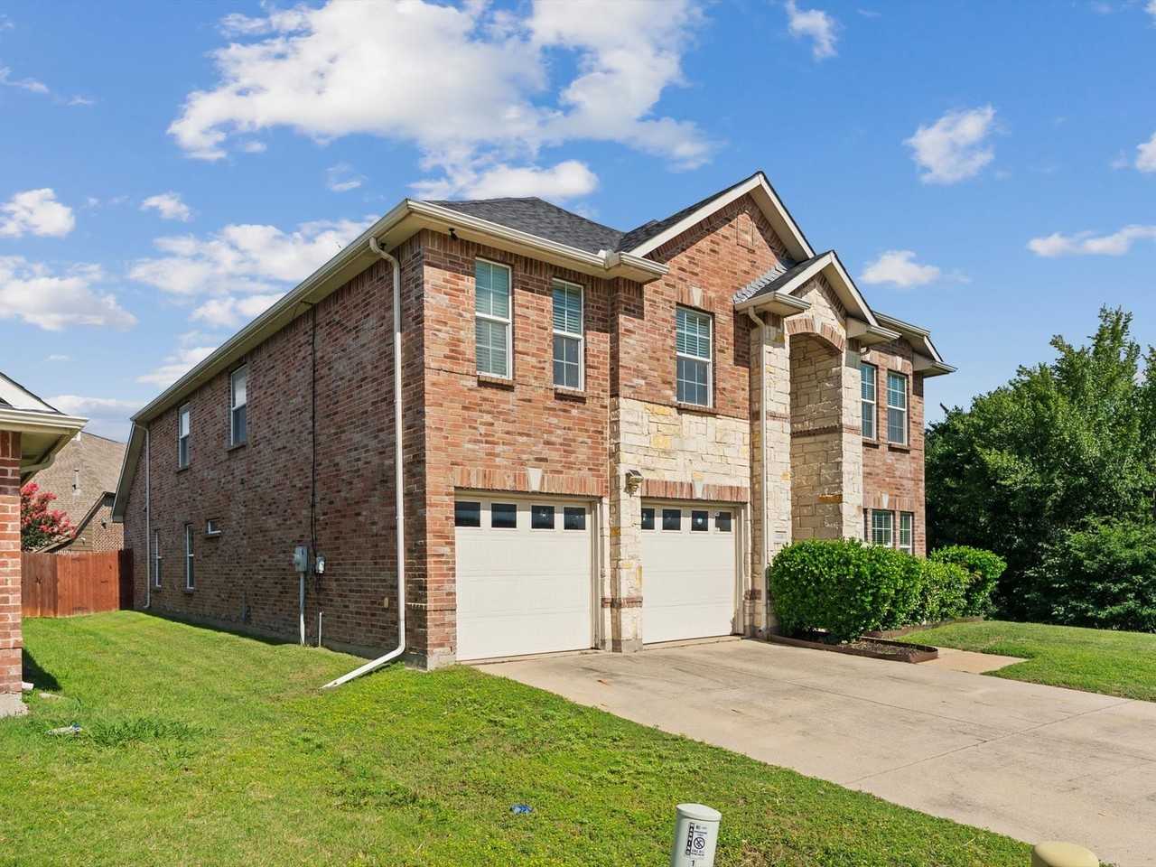 13287 Fowler Dr - Photo 3 of 40