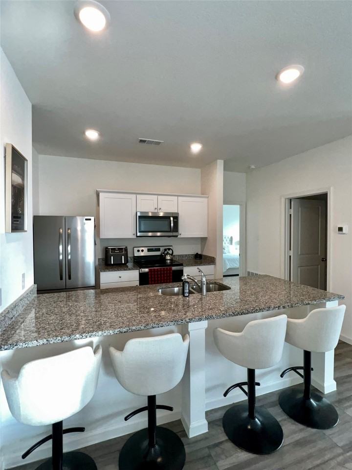 1725 Escondido Dr - Photo 5 of 21