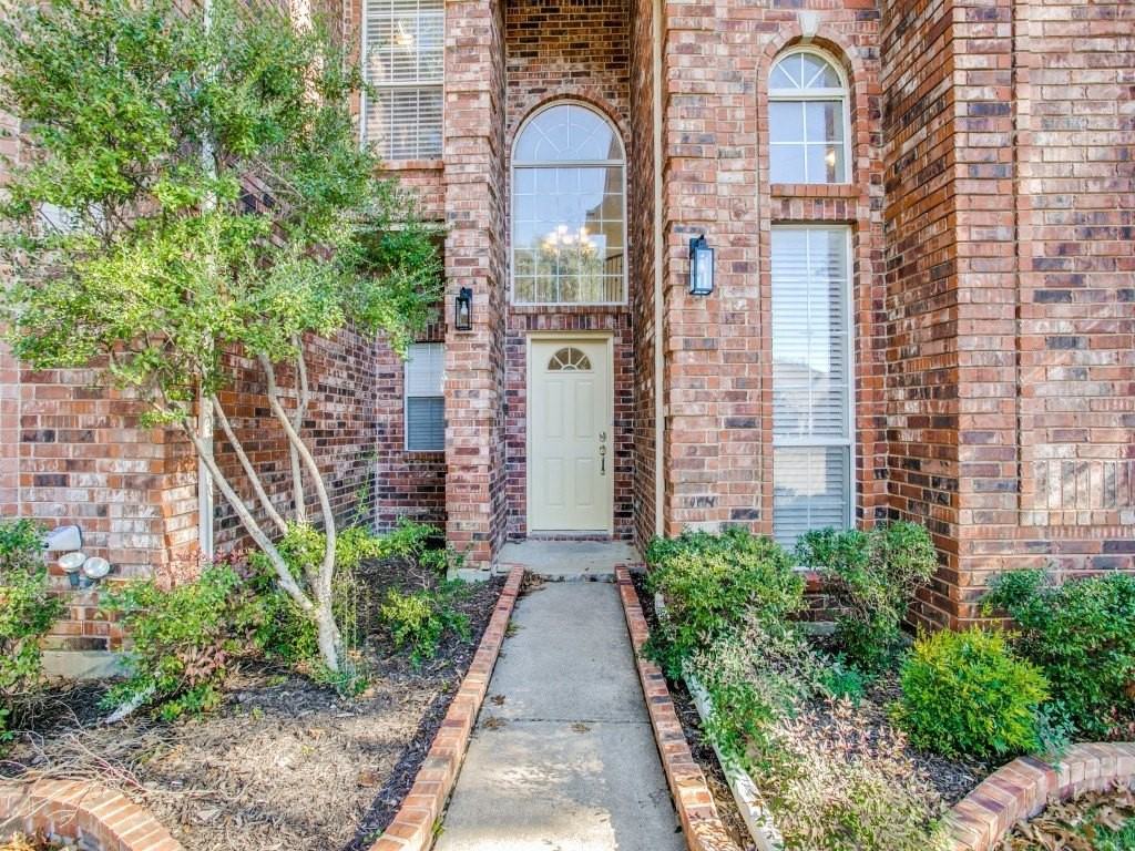 696 Allen Rd - Photo 3 of 36