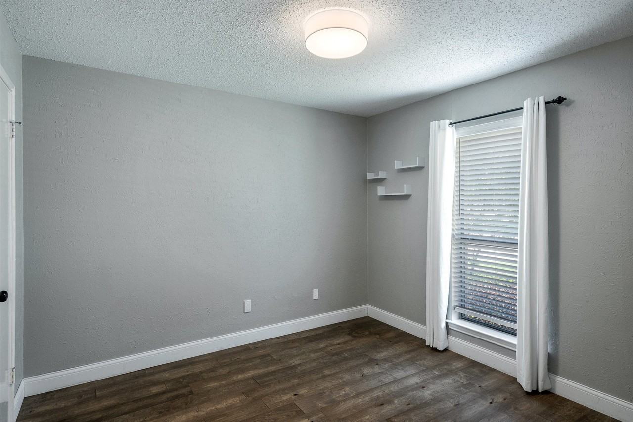 4433 Eldorado Dr - Photo 4 of 23