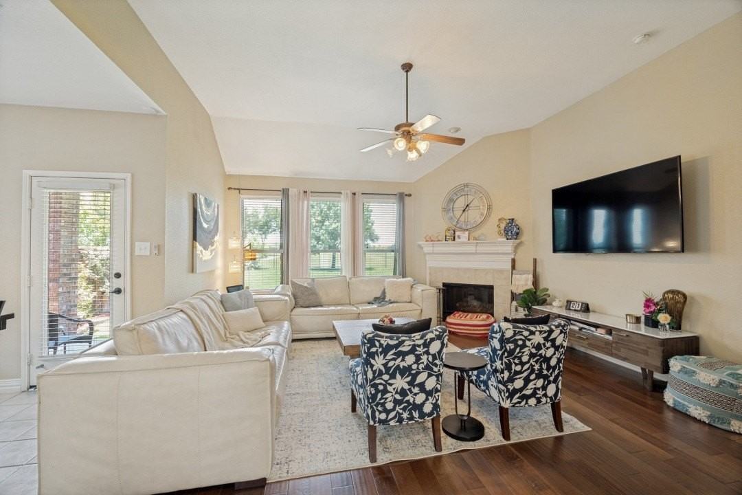 10017 Links Fairway Dr - Photo 5 of 25