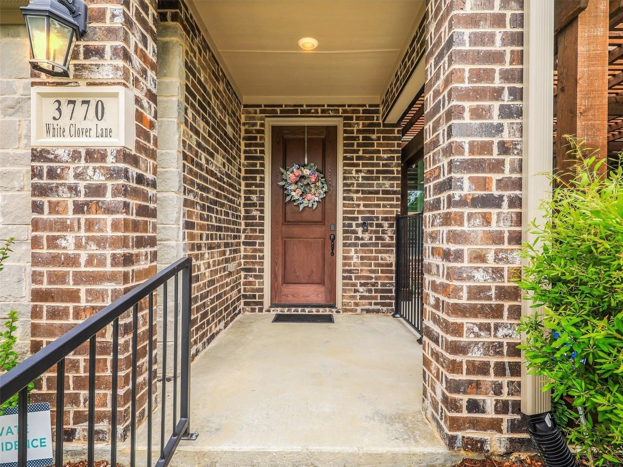 3770 White Clover Ln - Photo 3 of 27