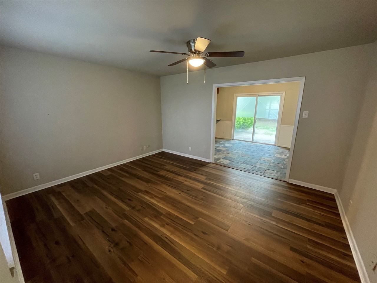 905 La Salle Dr - Photo 2 of 19