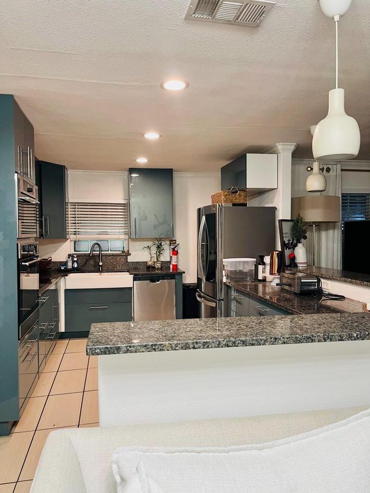 Briley Dr - Photo 5 of 15
