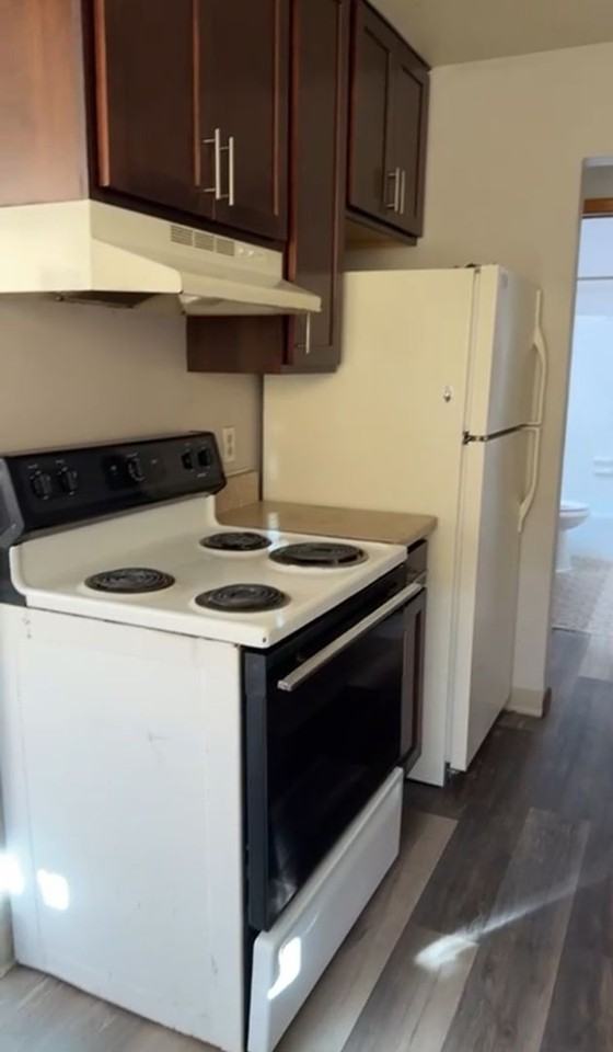 1455 Minnehaha Ave E - Photo 3 of 5