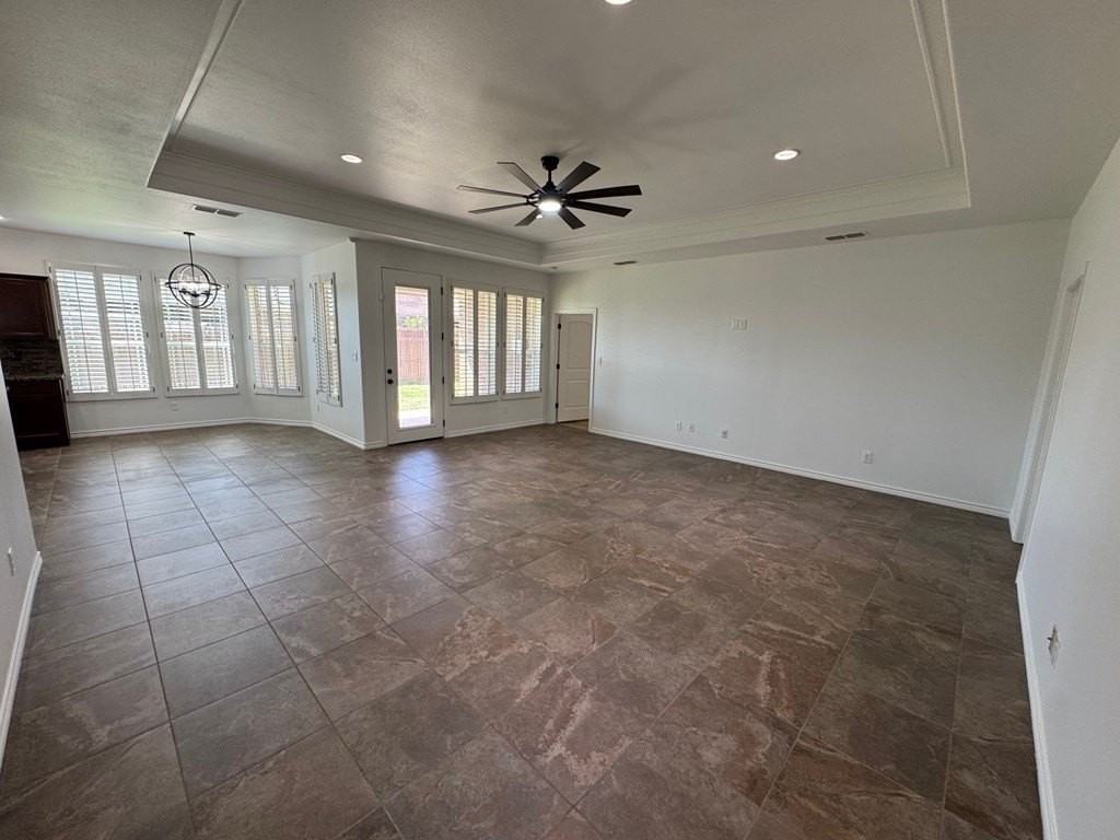 7201 Donatello St - Photo 2 of 20