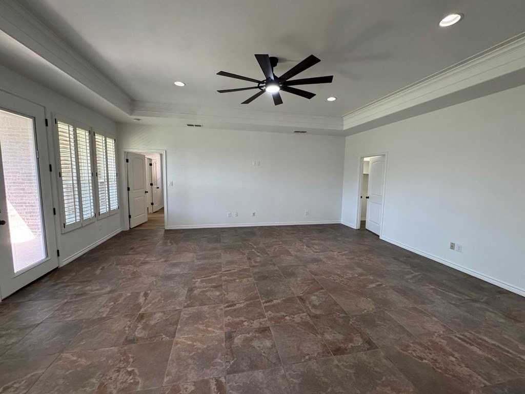 7201 Donatello St - Photo 3 of 20