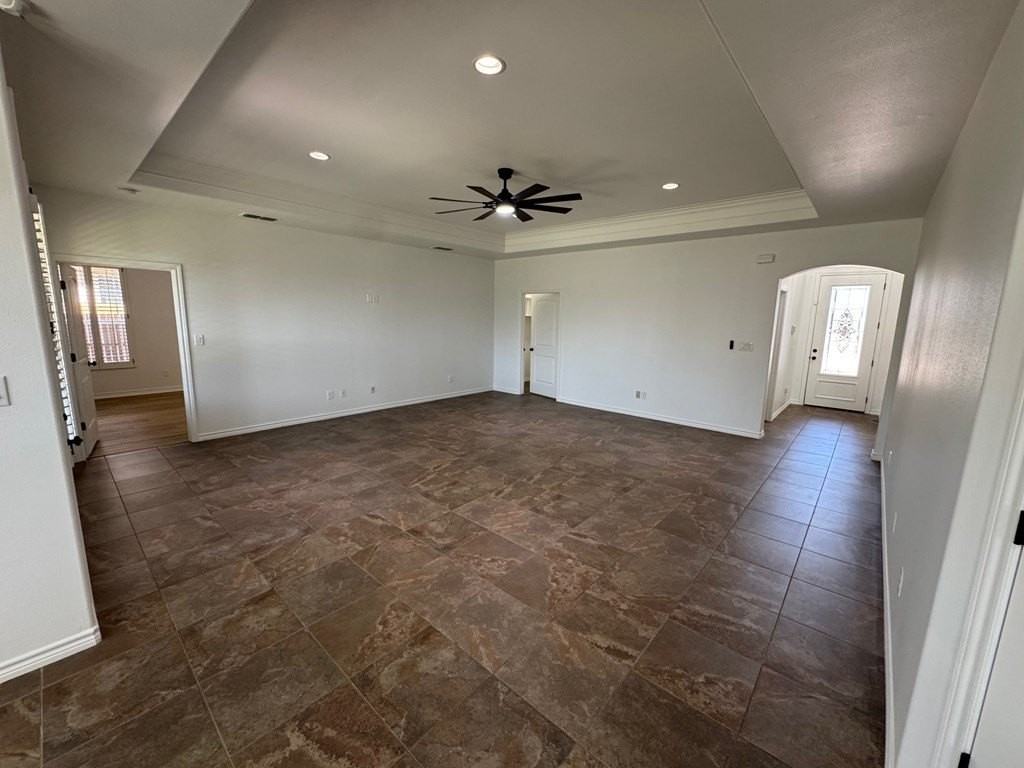 7201 Donatello St - Photo 4 of 20