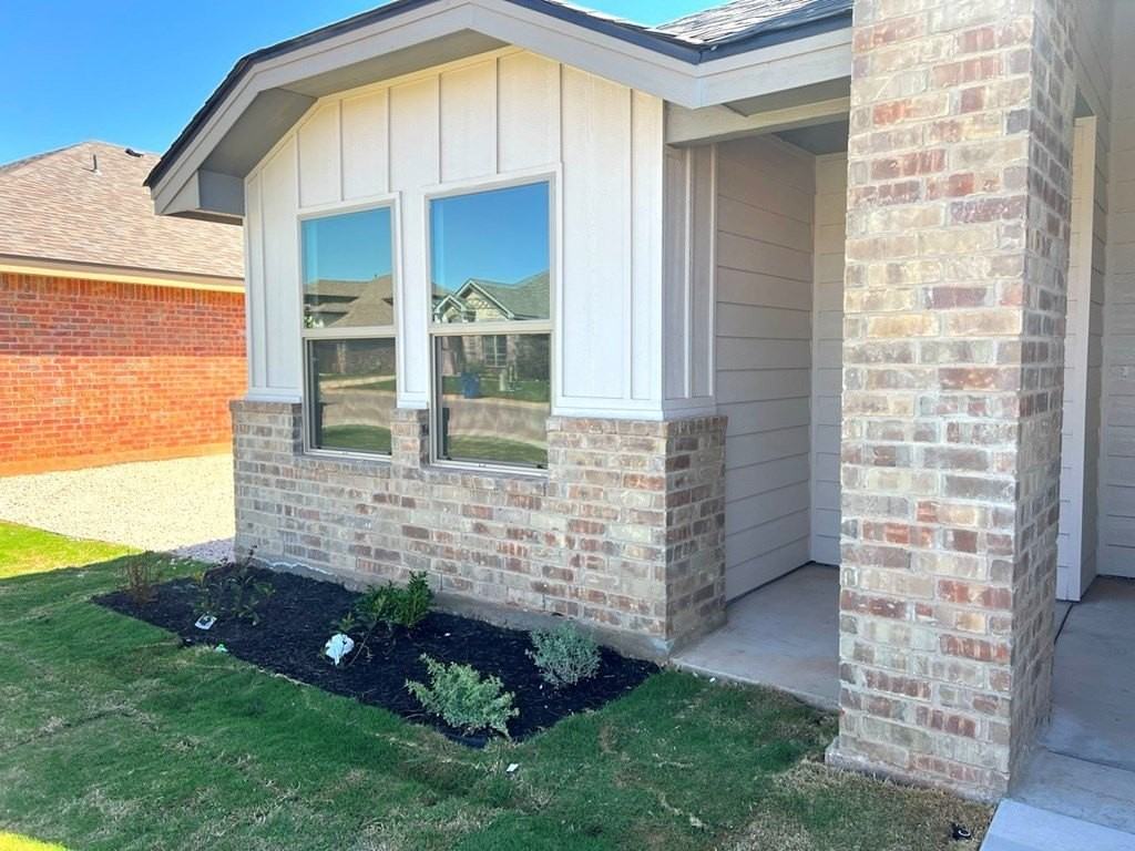 2613 S County Road 1104 - Photo 2 of 29