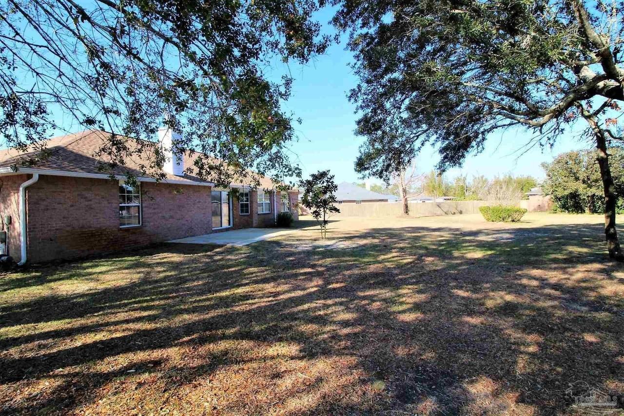 1100 Freeboard Blvd - Photo 2 of 20