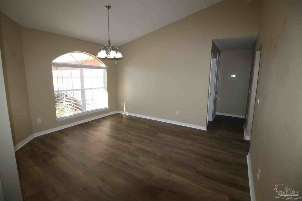 1100 Freeboard Blvd - Photo 5 of 20