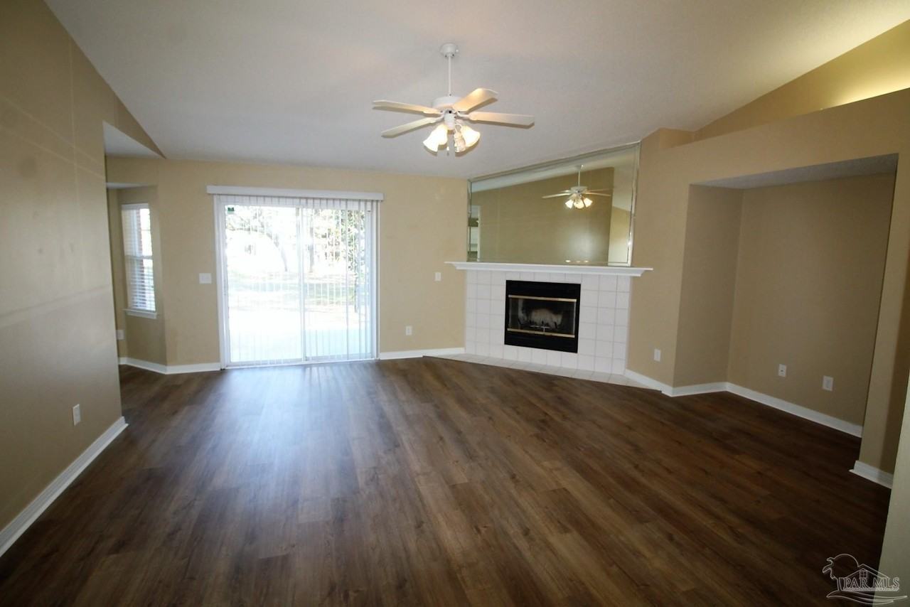 1100 Freeboard Blvd - Photo 6 of 20