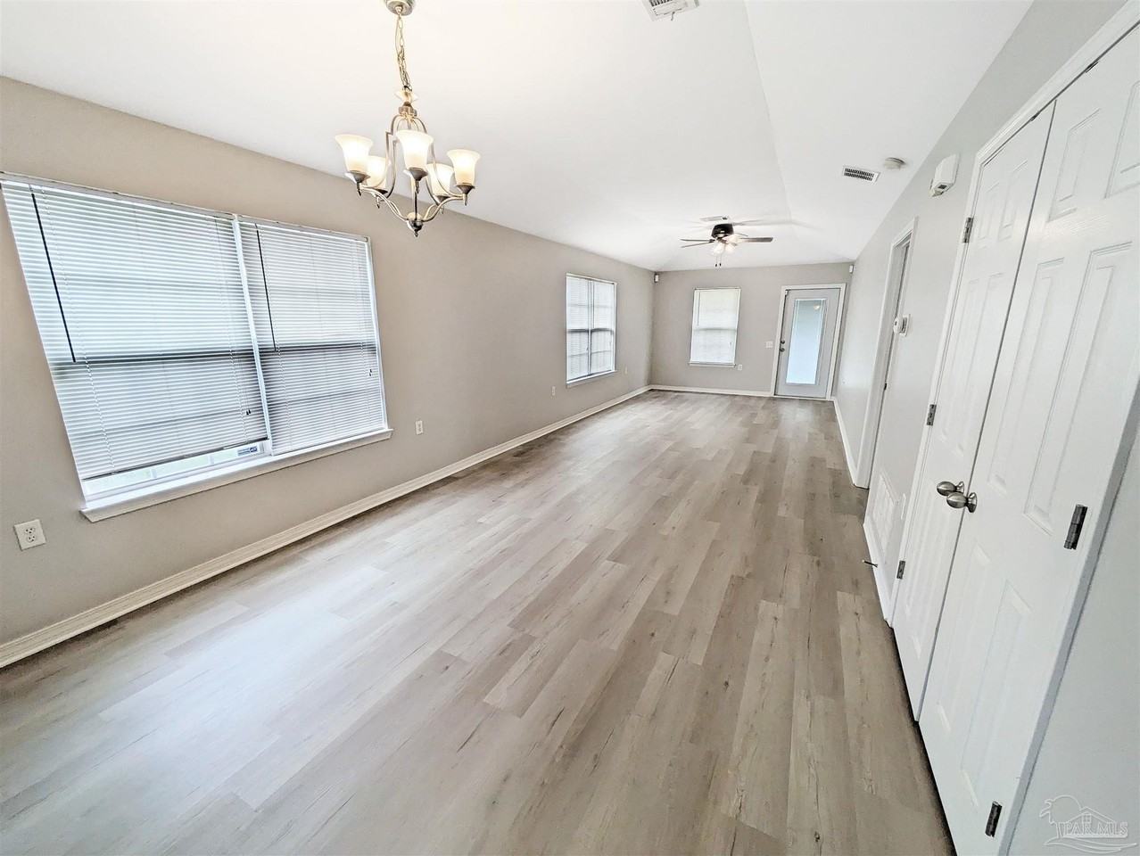 5915 Bilek Dr - Photo 4 of 15