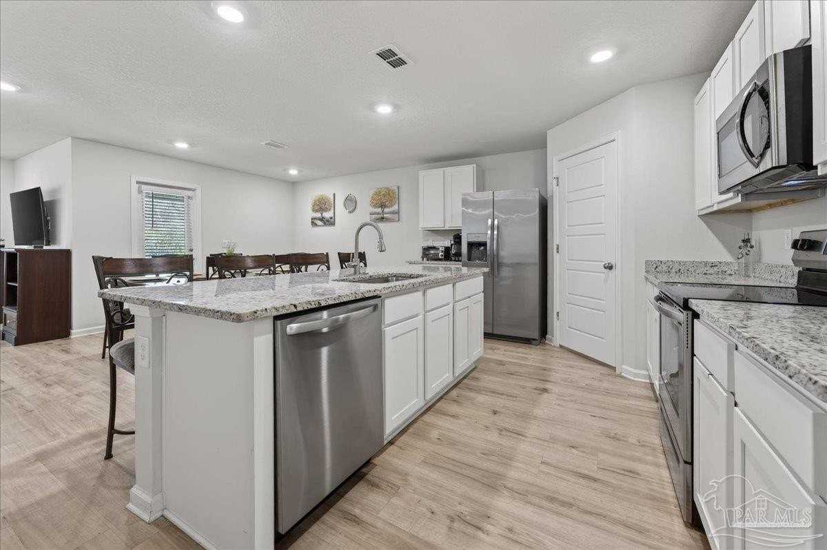 6320 Burrow Ln - Photo 4 of 19
