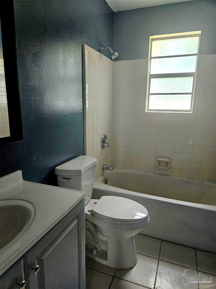 2605 Talbert St #A - Photo 4 of 5