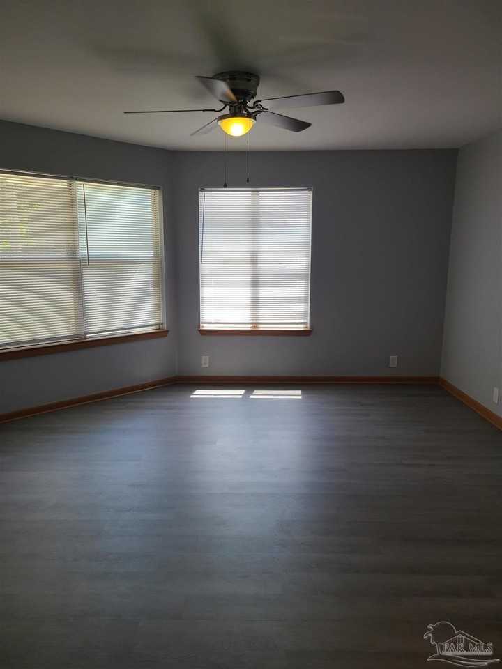 465 S L St #A - Photo 2 of 11