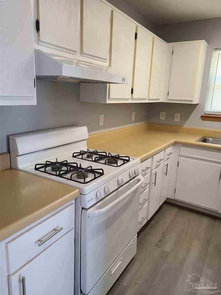 465 S L St #A - Photo 4 of 11