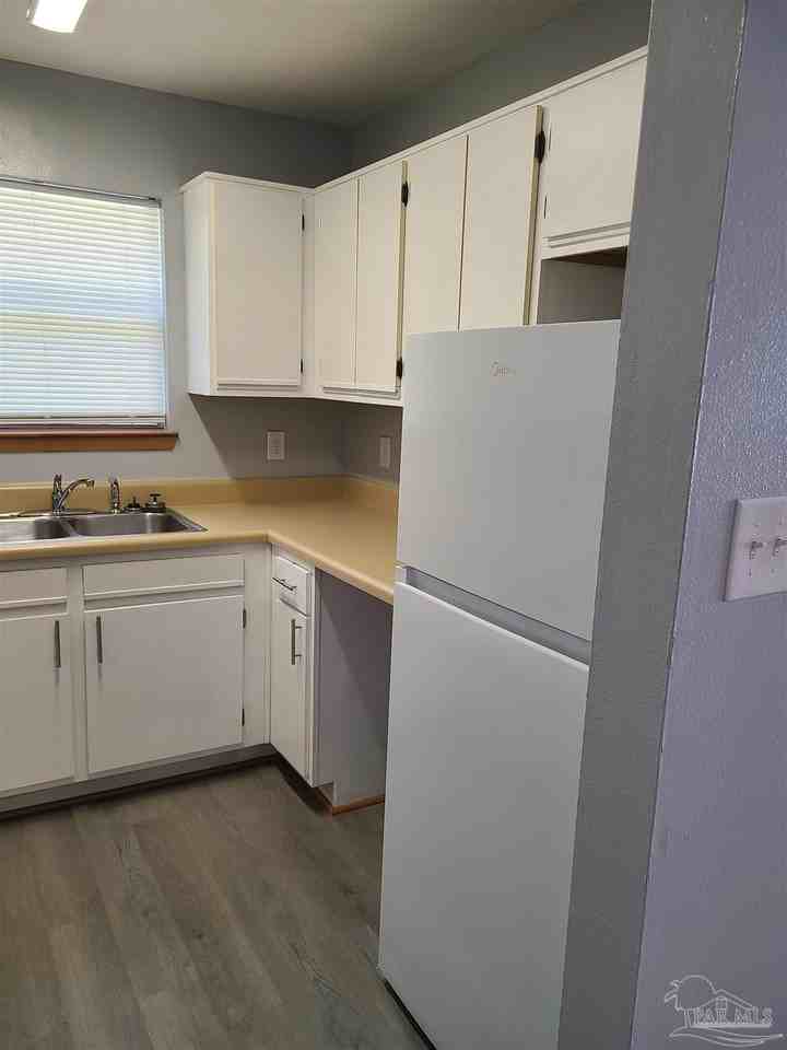 465 S L St #A - Photo 5 of 11