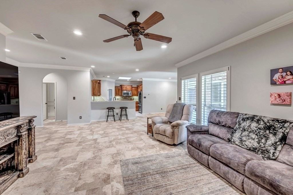 4416 Guadalupe St - Photo 6 of 35