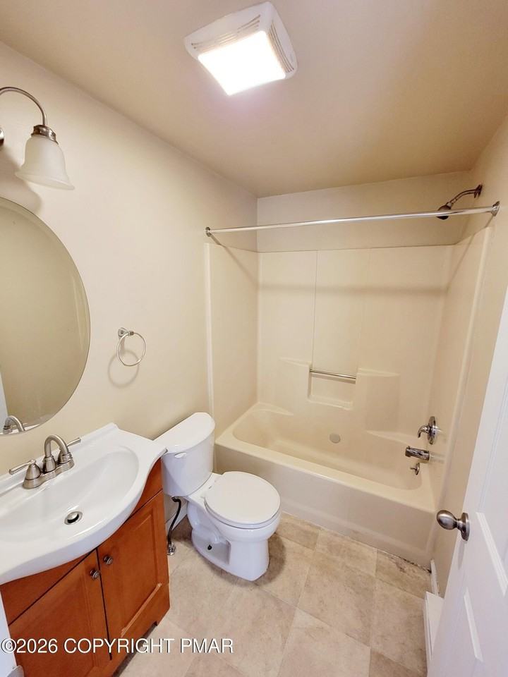 10 Adams St #D3 - Photo 5 of 5